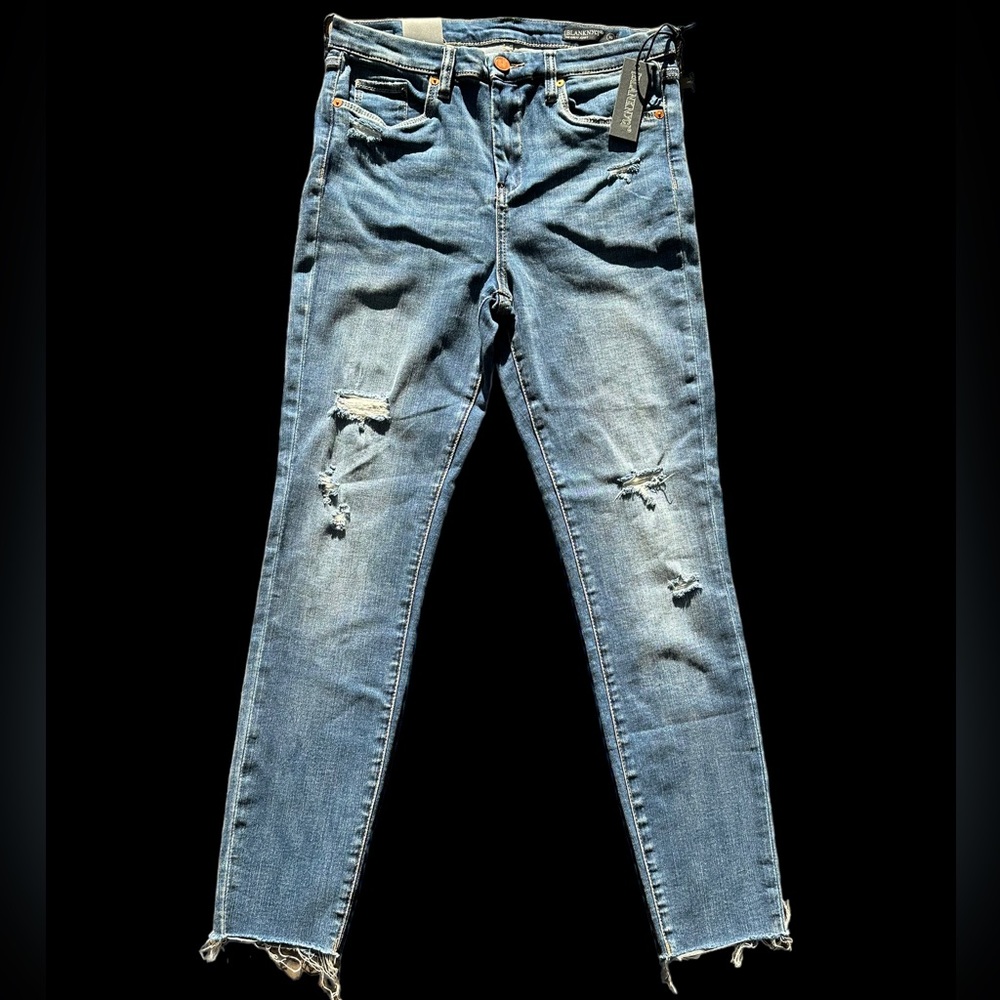 NWT BLANK NYC Great Jones Jeans Distressed NEW Raw Hem medium Wash So Good Sexy